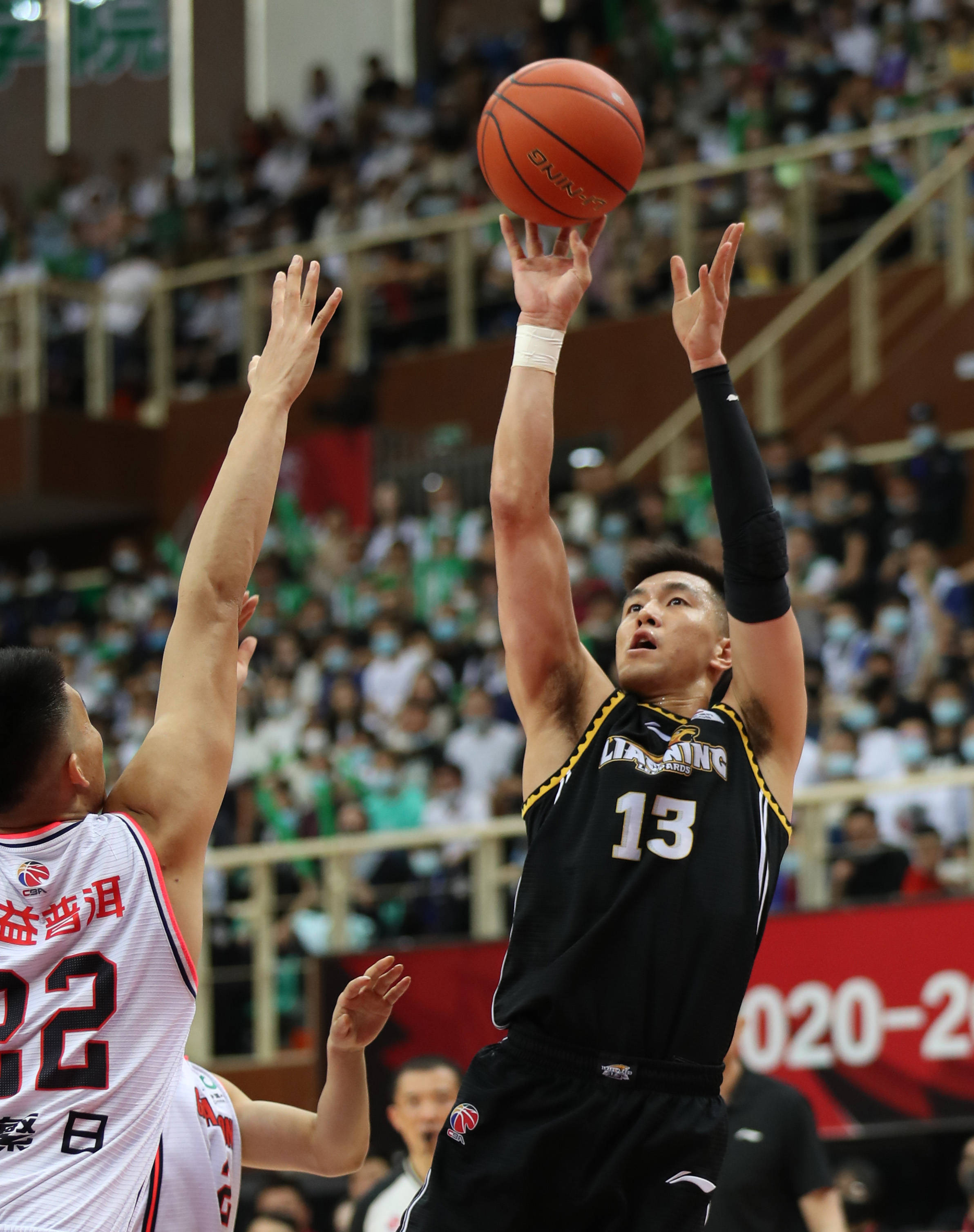 他更多被迫 他更多被迫